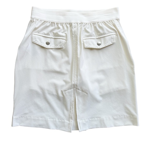 Athleta Vienna Cargo Skort Magnolia White Built in Shorts Size 2 Pockets 305514 - Picture 5 of 11